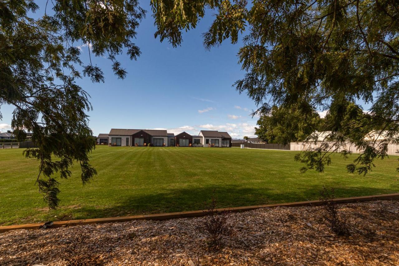 Annies On Milford Motel Te Anau Exterior photo