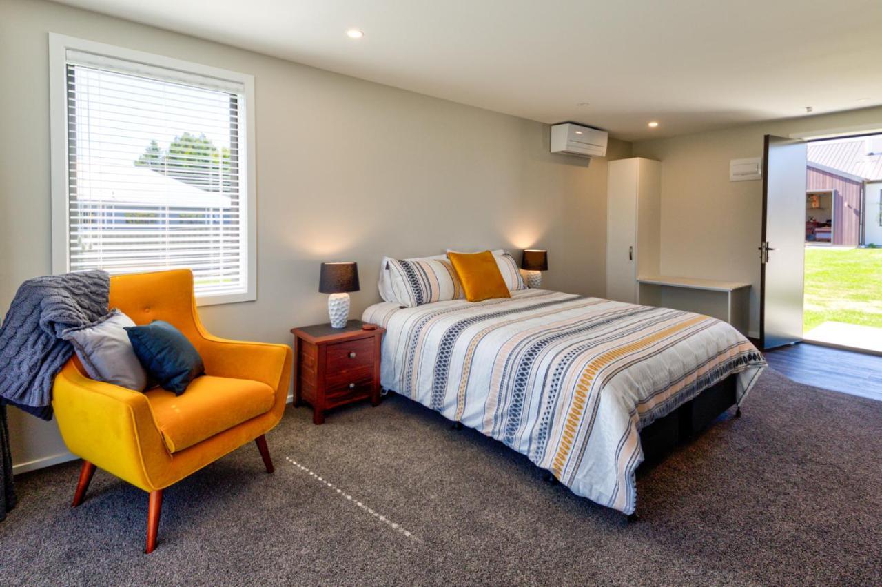 Annies On Milford Motel Te Anau Exterior photo