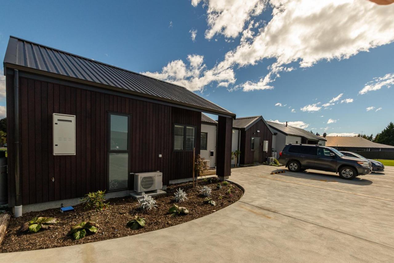 Annies On Milford Motel Te Anau Exterior photo
