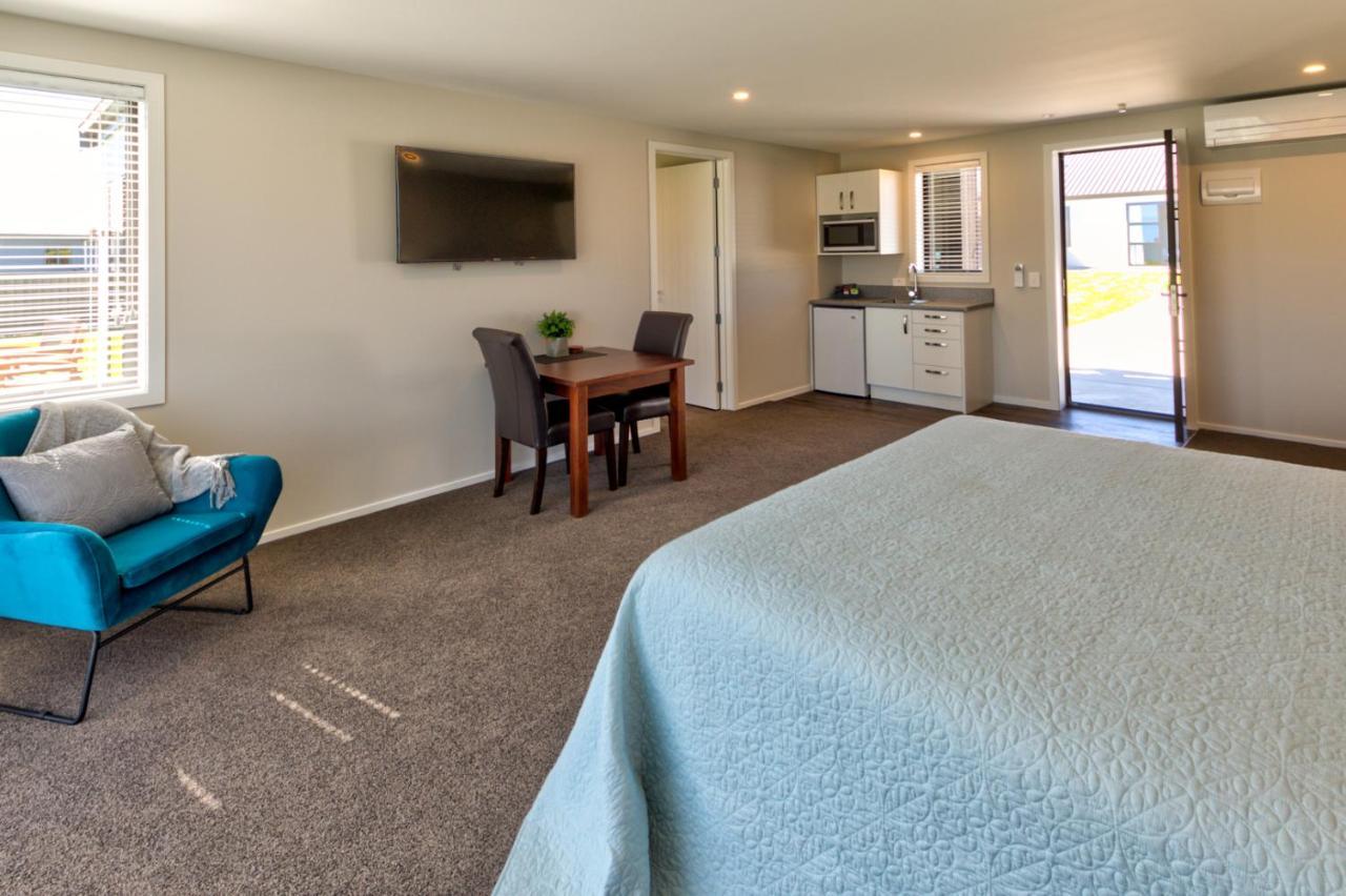 Annies On Milford Motel Te Anau Exterior photo