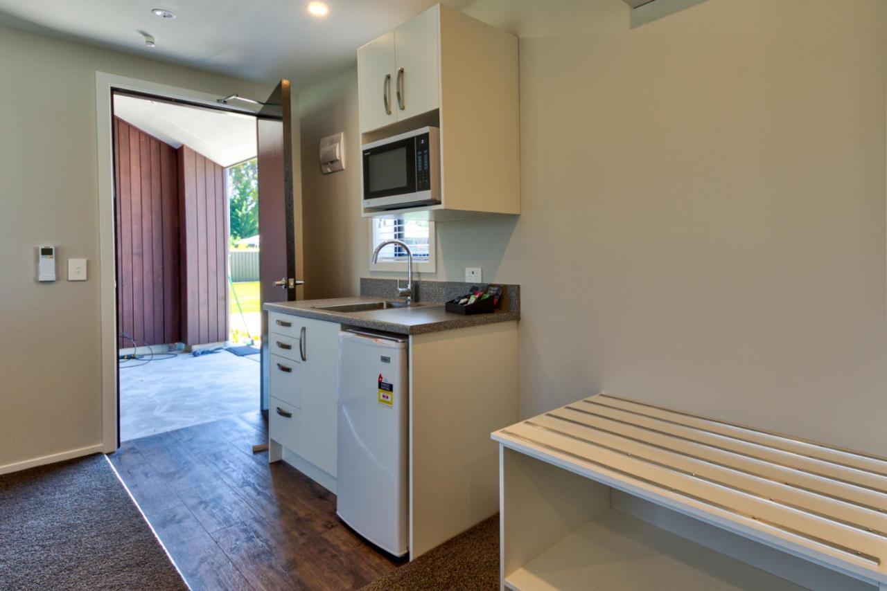 Annies On Milford Motel Te Anau Exterior photo