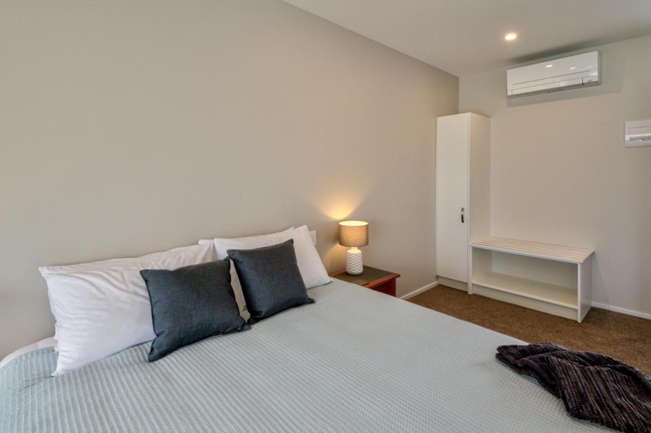 Annies On Milford Motel Te Anau Exterior photo
